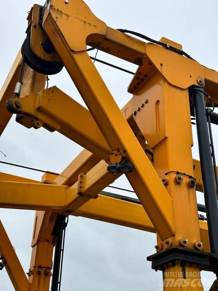 Combilift SC 3 T Container Handlers