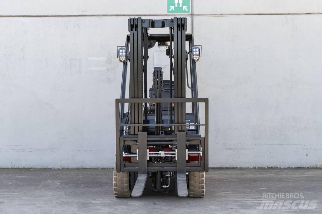 Manitou ME 320 Electric Forklifts