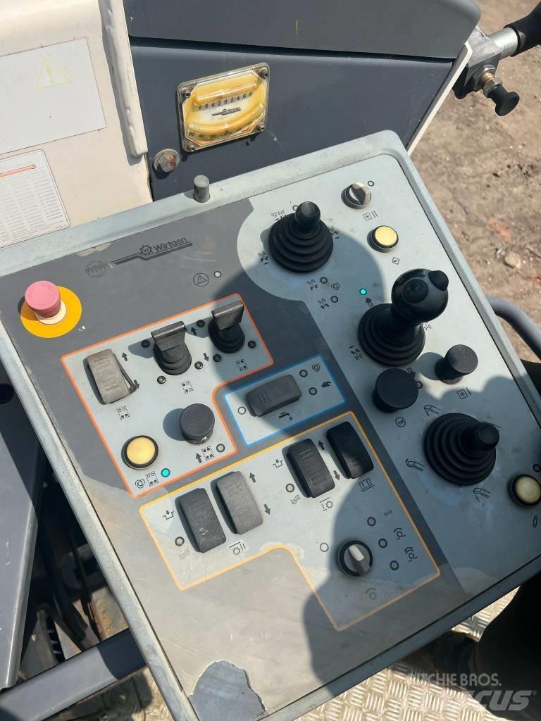 Wirtgen W 220 Asphalt cold milling machines
