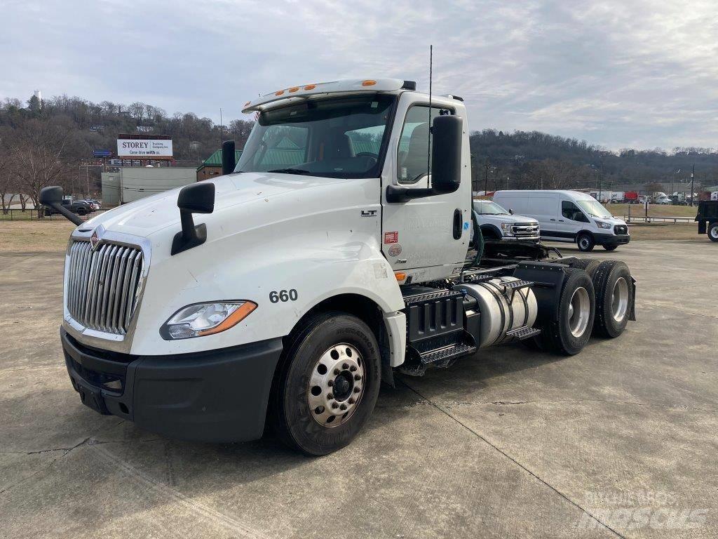International LT Conventional Trucks / Tractor Trucks