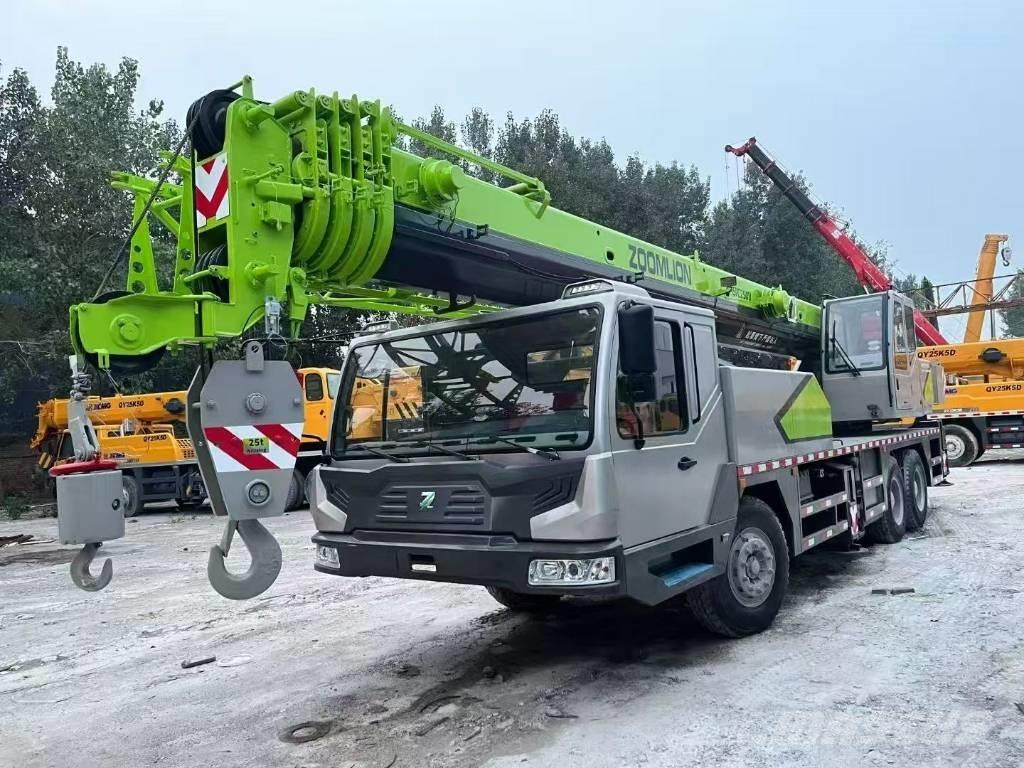 Zoomlion ZTC 250 A Mobile and all terrain cranes