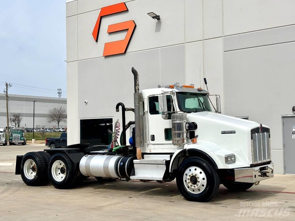 Kenworth T 800 Conventional Trucks / Tractor Trucks
