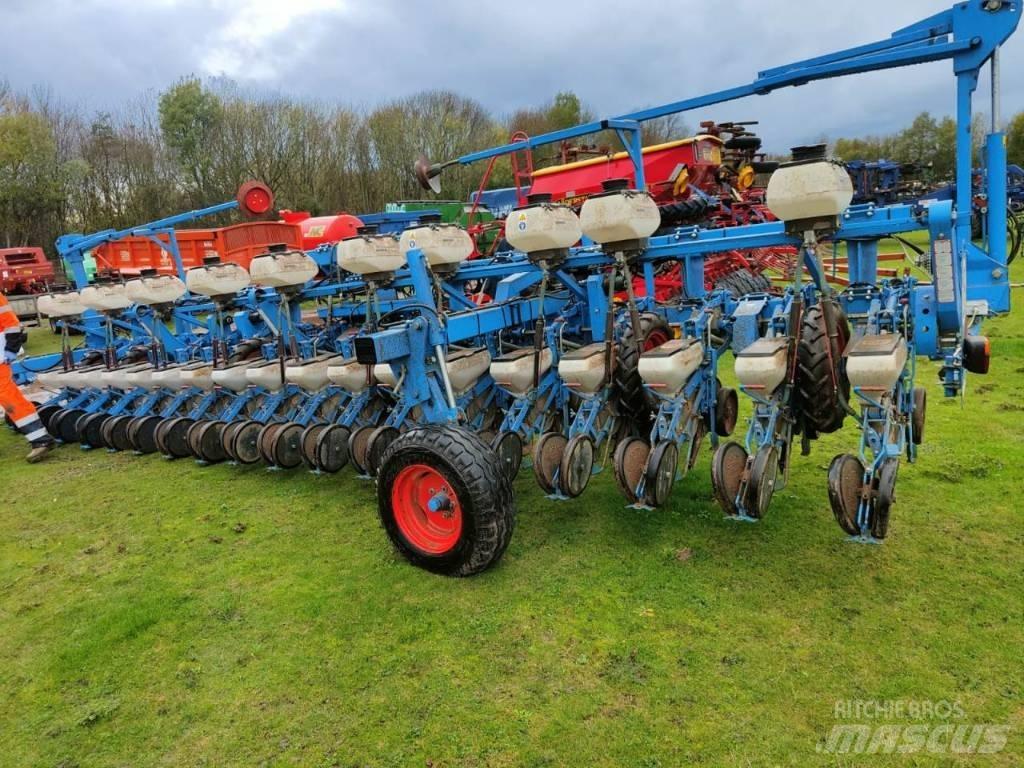 Siewnik monosen Farm Drills