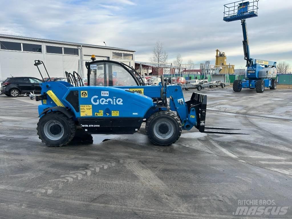 Genie GTH 2506 Telescopic Handlers