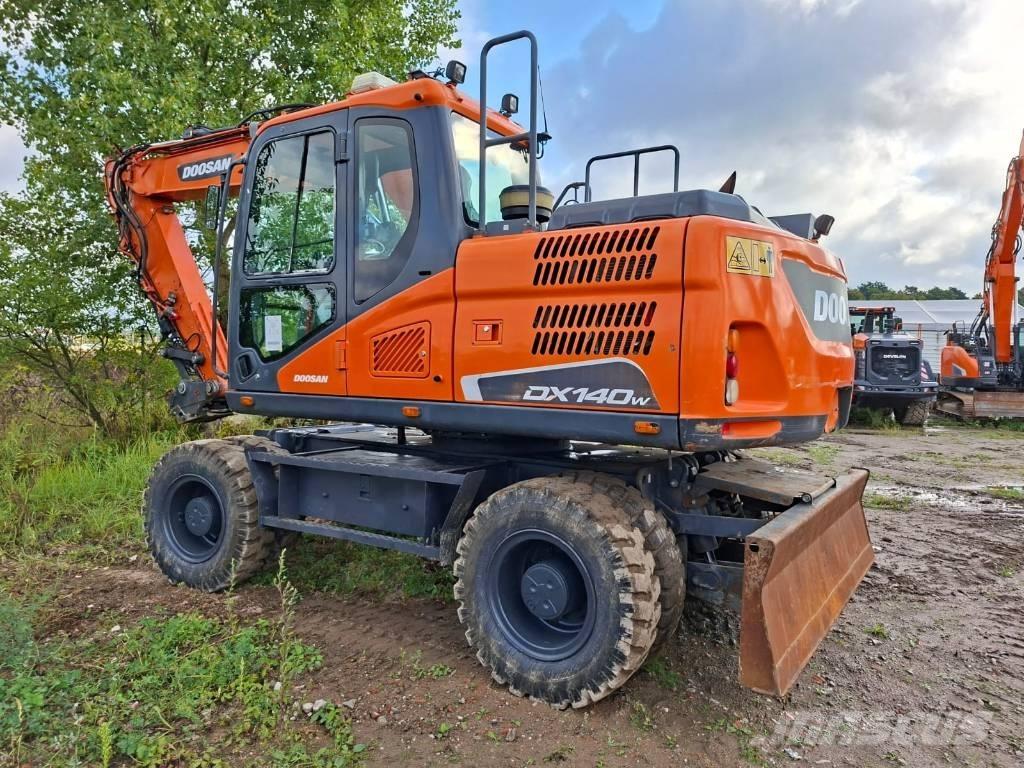 Doosan DX140W-5 Wheeled Excavators