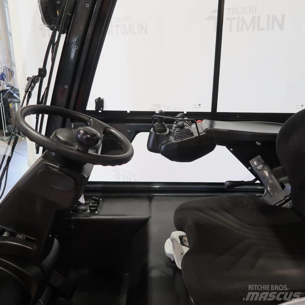Toyota 8FBMT30 Electric Forklifts