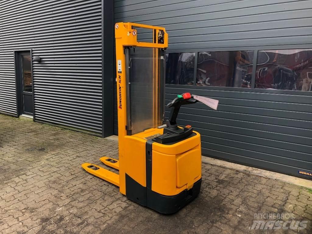 Jungheinrich ERC Z12 Self Propelled Stackers