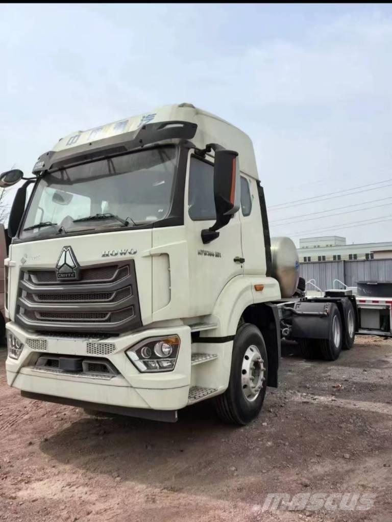 Howo 380 6x4 Conventional Trucks / Tractor Trucks