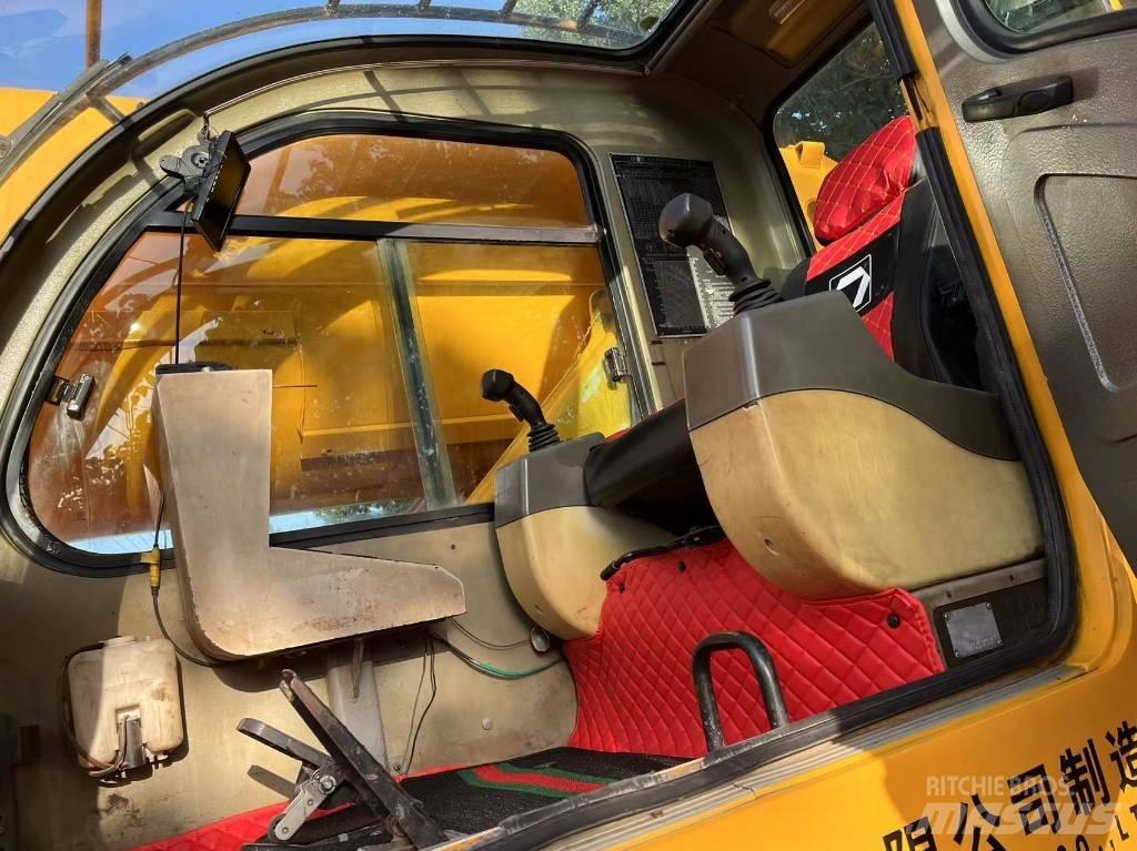 XCMG QY70KA Mobile and all terrain cranes