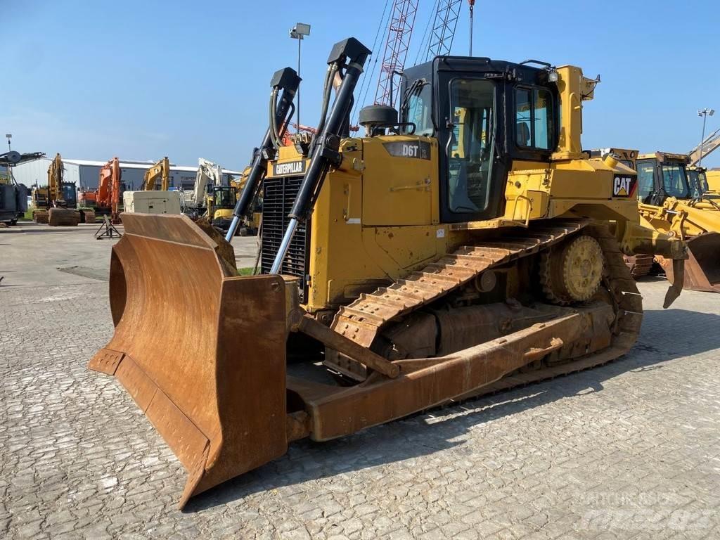 CAT D6T NVT Crawler dozers