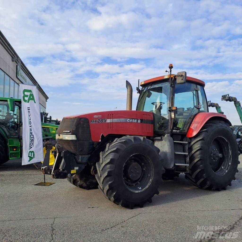 CASE MAGNUM  MX 285 Tractors