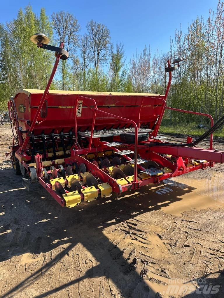 Väderstad Rapid400C Farm Drills