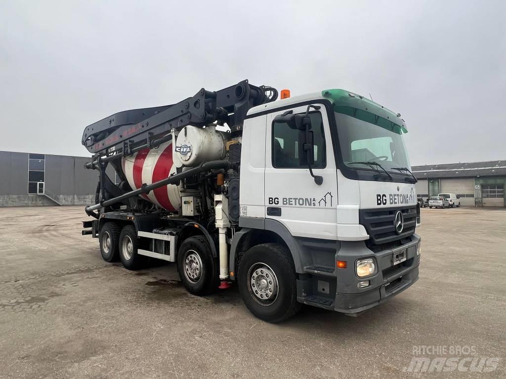 Mercedes-Benz 3244 Concrete pump trucks