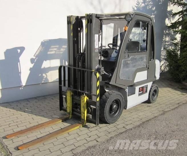 Nissan DX25LPG LPG trucks