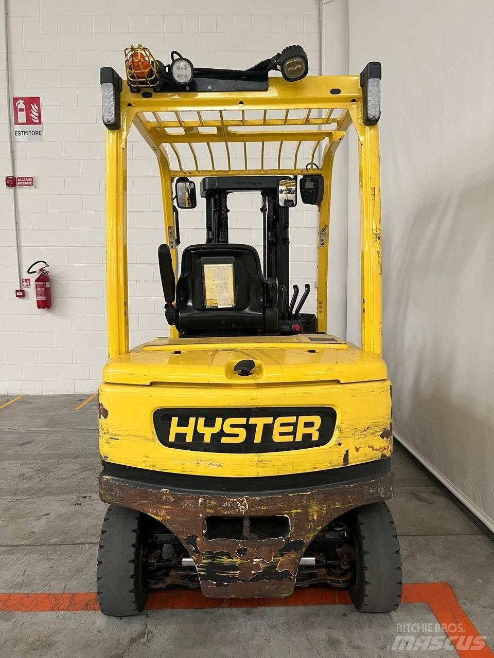 Hyster J3.0XN Electric Forklifts