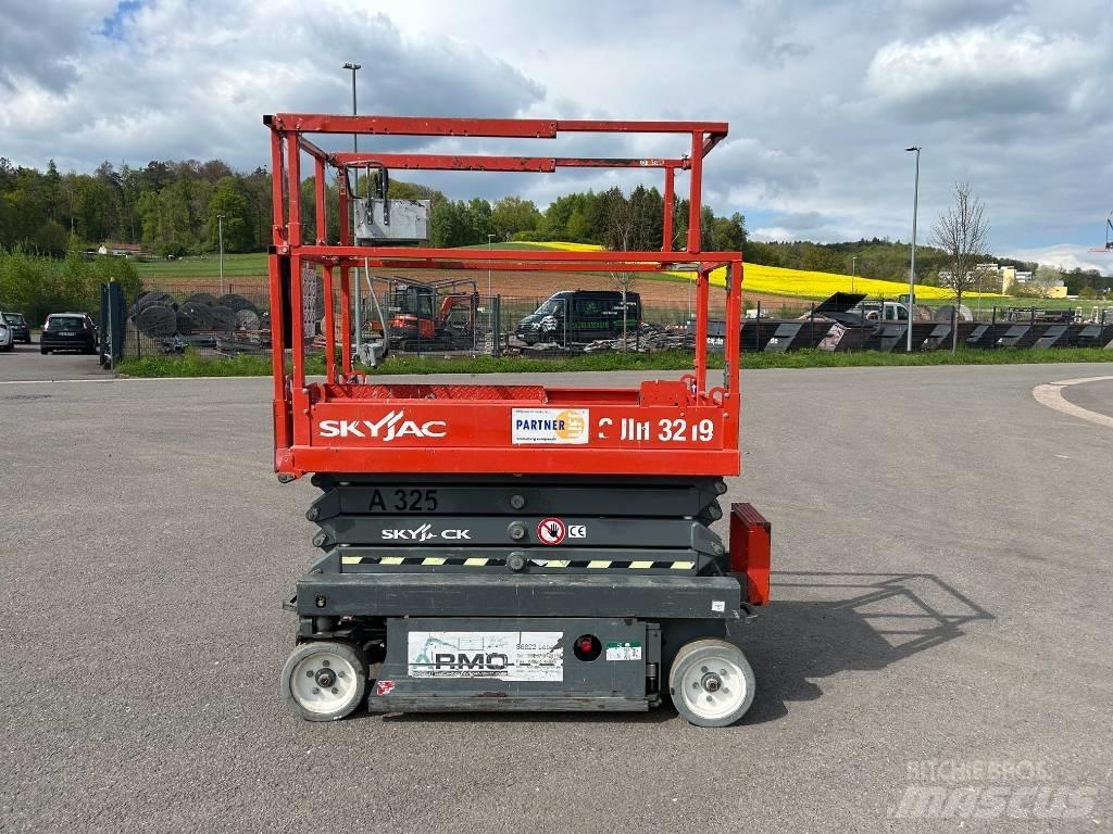 SkyJack SJ III 3219 Scissor Lifts