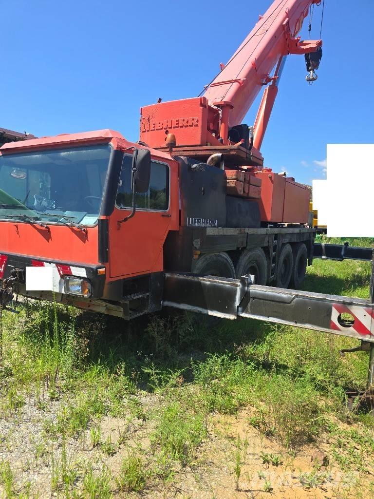 Liebherr LTM 1090-2 Mobile and all terrain cranes