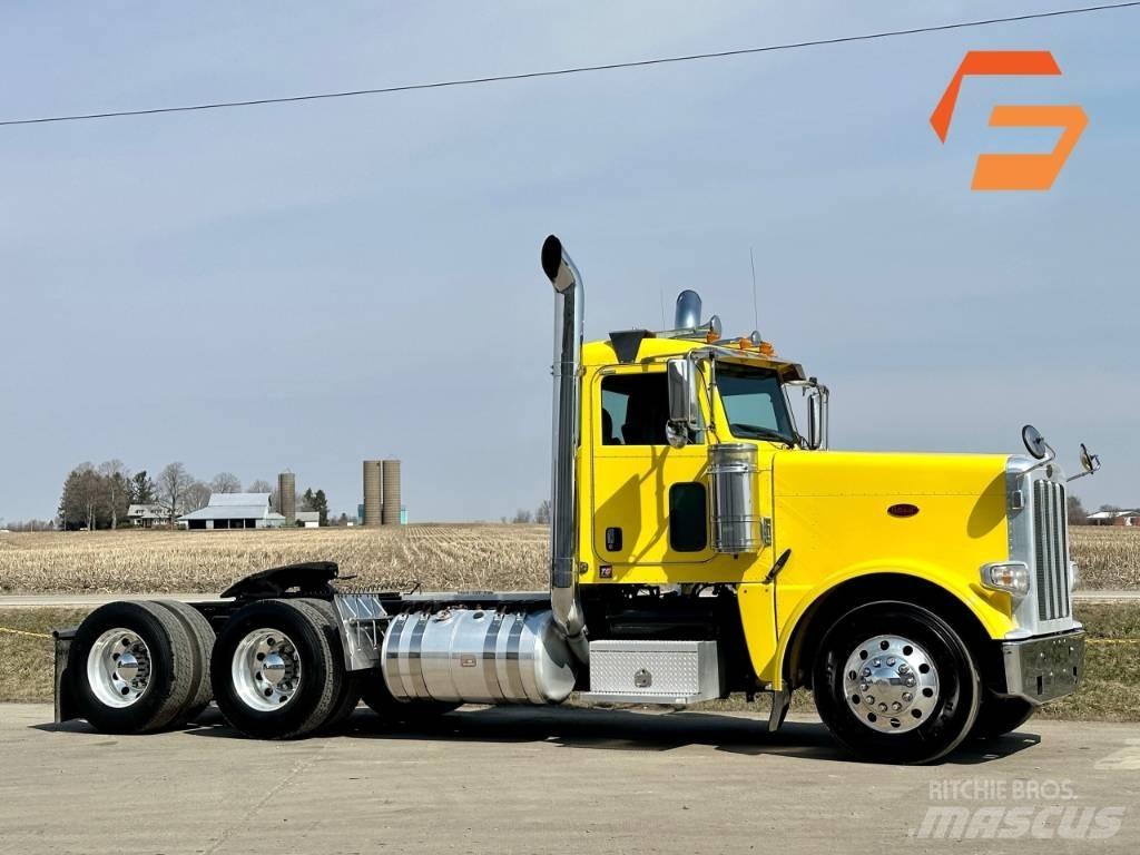 Peterbilt 389 Conventional Trucks / Tractor Trucks