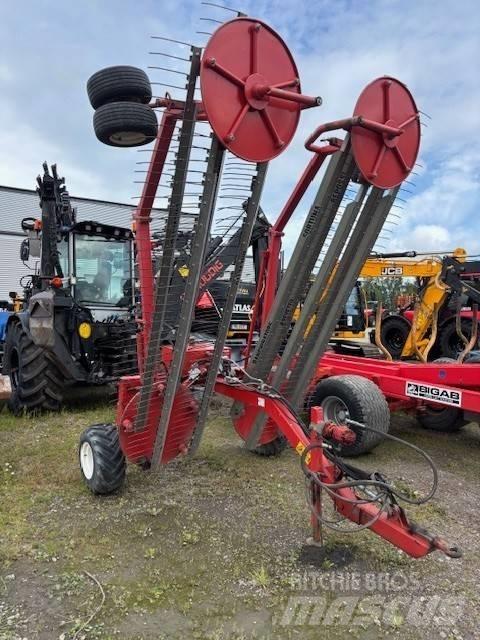 Repossi 7500C Swathers \ Windrowers