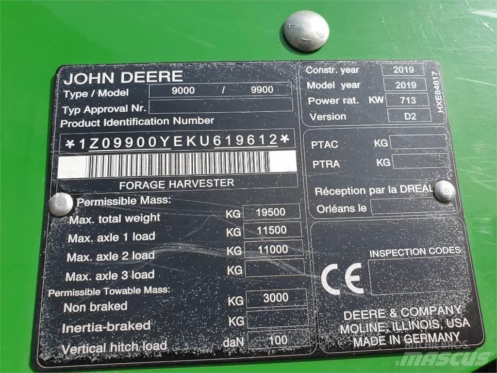 John Deere 9900 Forage Harvester