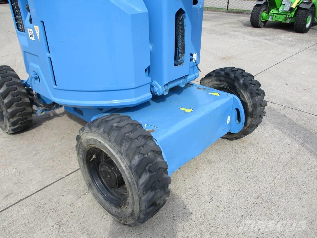 Genie Z34/22 (436) Compact self-propelled boom lifts