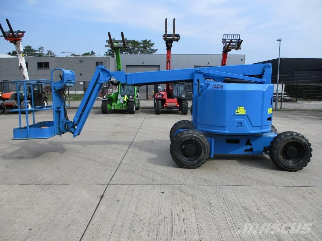Genie Z34/22 (436) Compact self-propelled boom lifts