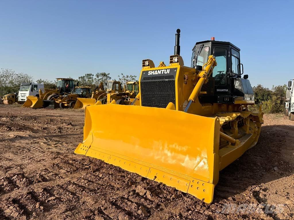 Shantui SD 22 Crawler dozers