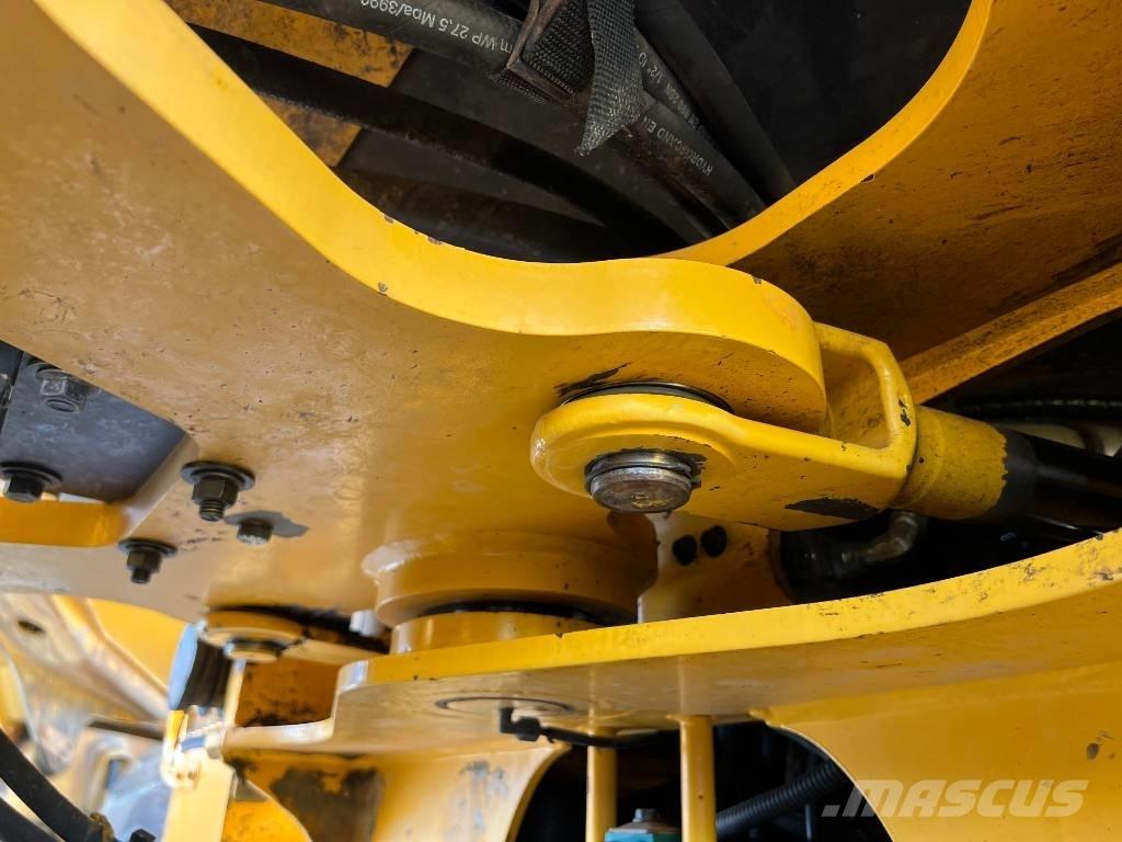 Volvo L90F Wheel Loaders