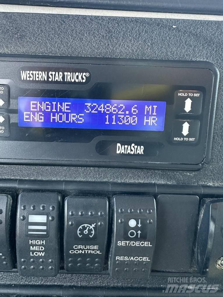 Western Star 4900 FA Dump Trucks