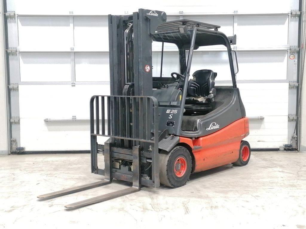 Linde E25-03 Electric Forklifts