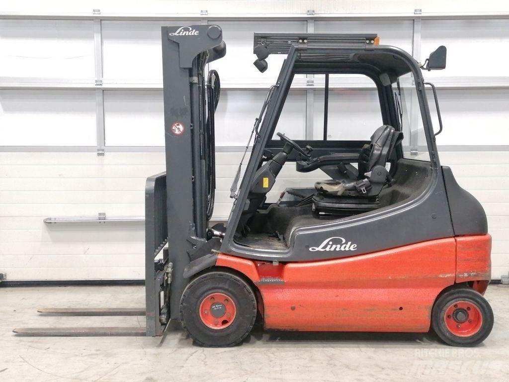 Linde E25-03 Electric Forklifts