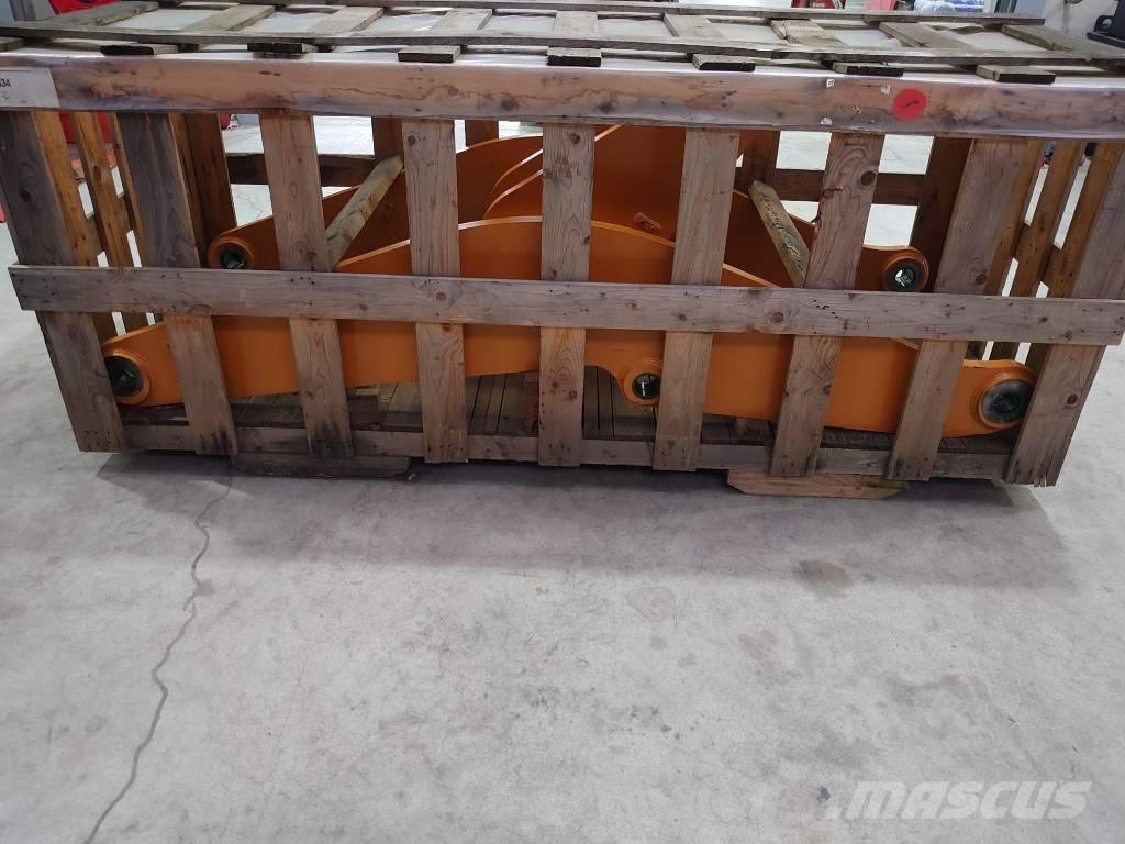 CASE 821G Booms and dippers