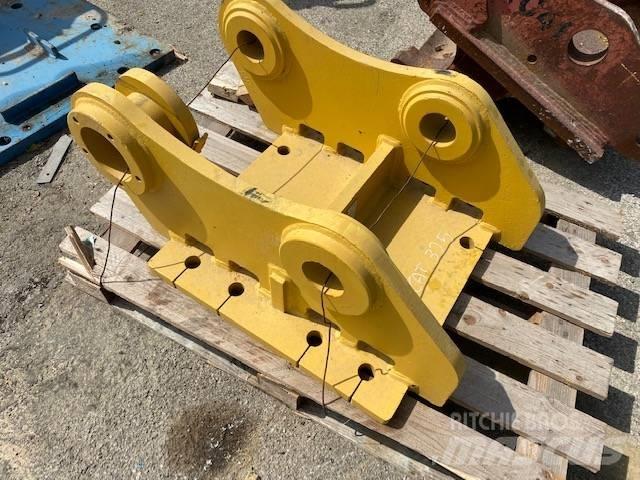 CAT 325 Booms and dippers
