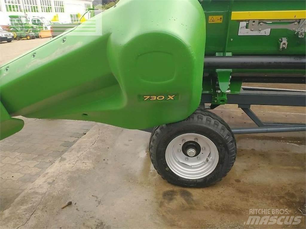 John Deere t670 Combine Harvesters