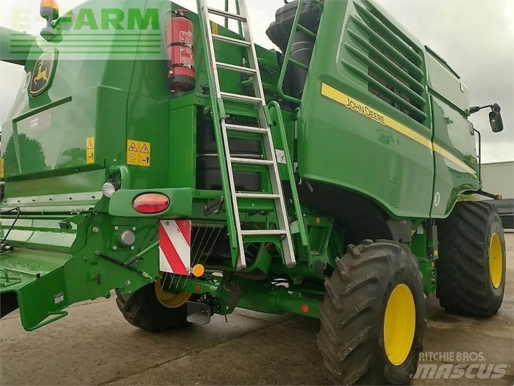 John Deere t670 Combine Harvesters