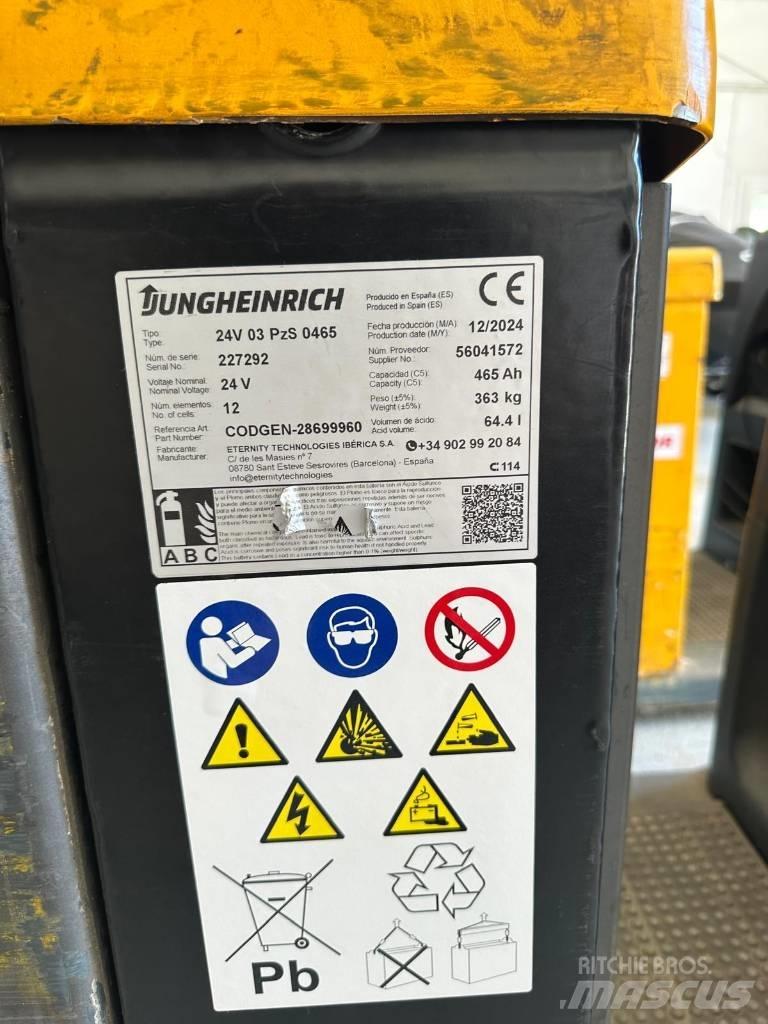 Jungheinrich ECE 225 Low lifter
