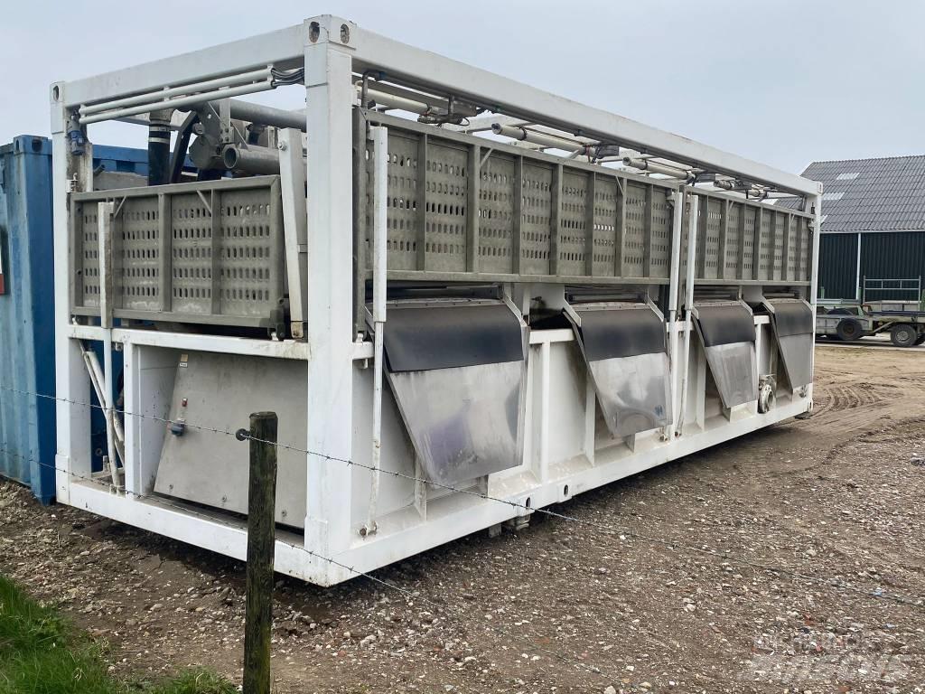  SiteTec R2000E Waste / Recycling & Quarry Attachments