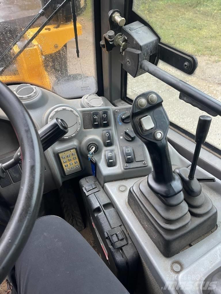 Volvo L 25 Wheel Loaders