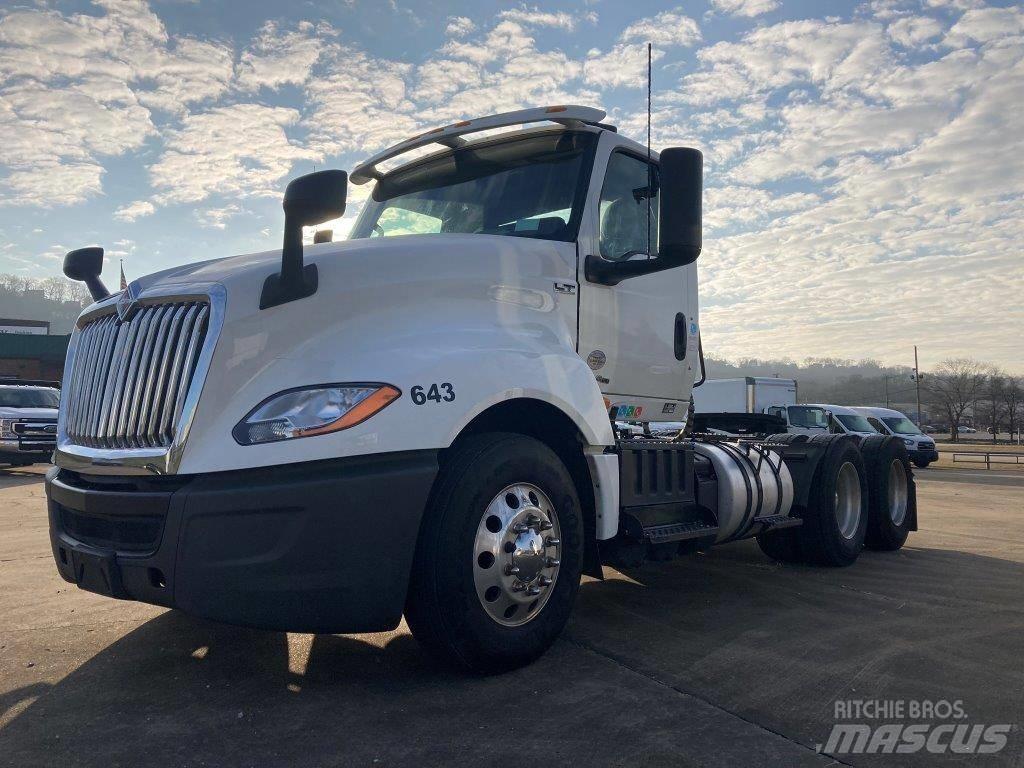 International LT Conventional Trucks / Tractor Trucks