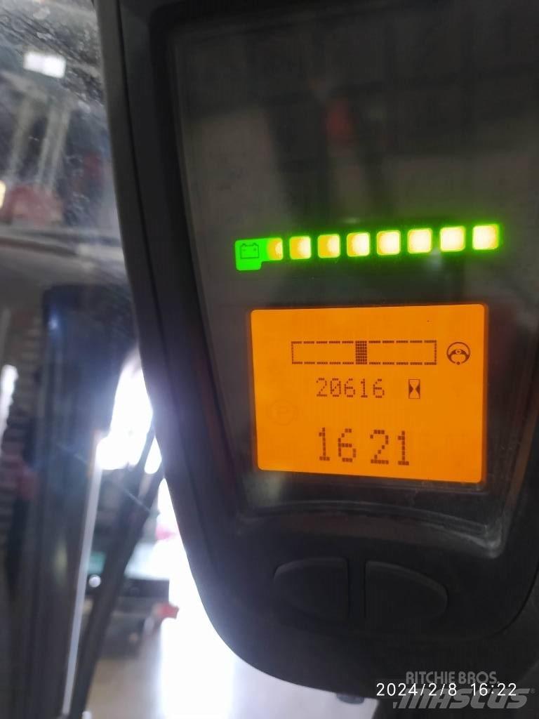 Linde E30/600 Electric Forklifts