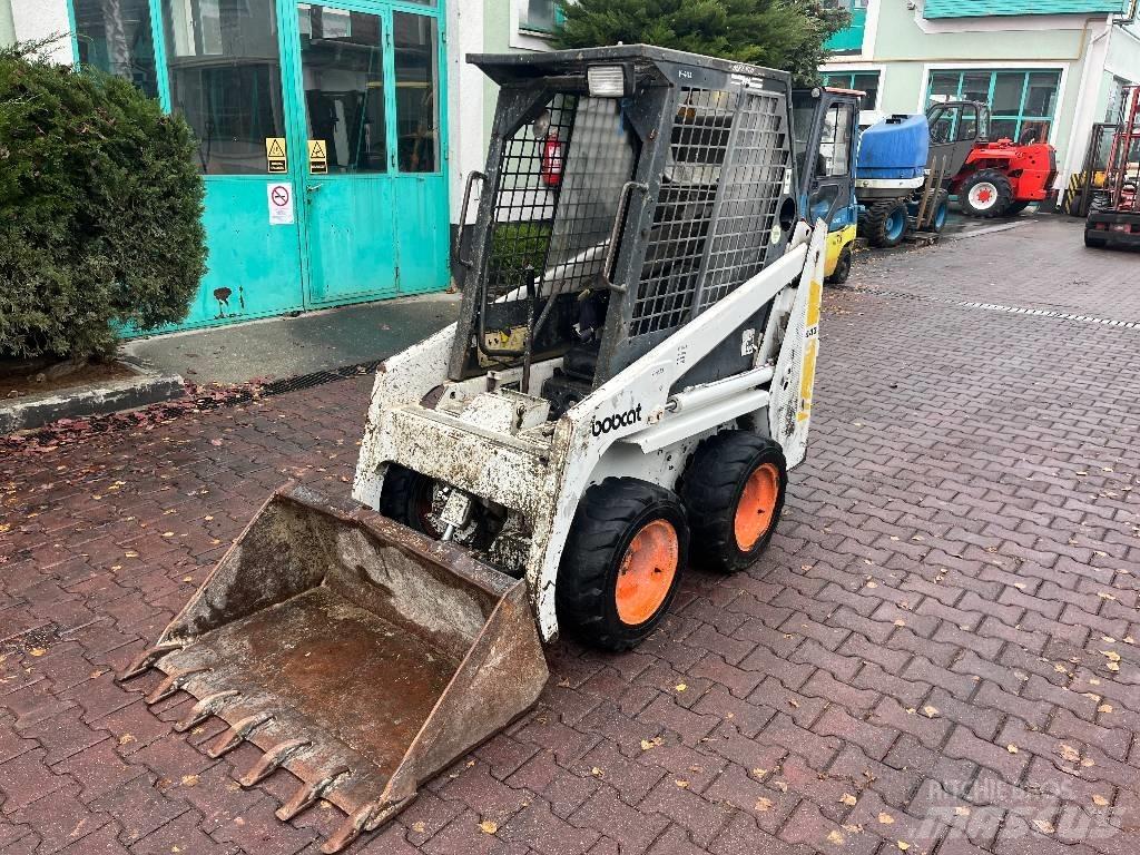 Bobcat 443      V-4129 Front Loaders