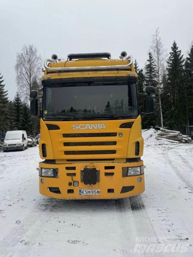 Scania R580 8x4/4 Conventional Trucks / Tractor Trucks