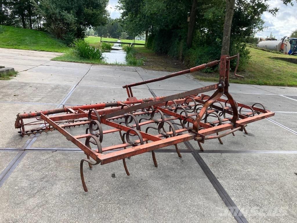 Kongskilde triltand Cultivators