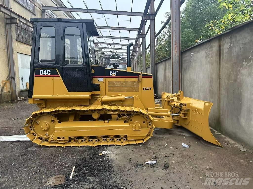 CAT D 4 C Crawler dozers