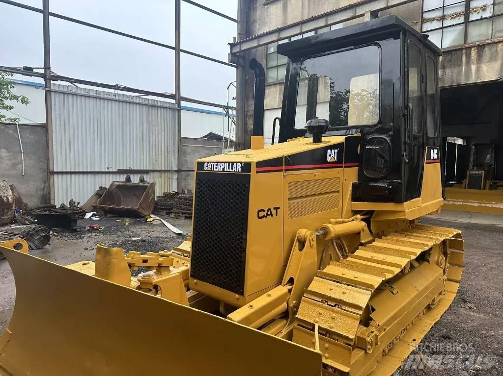 CAT D 4 C Crawler dozers