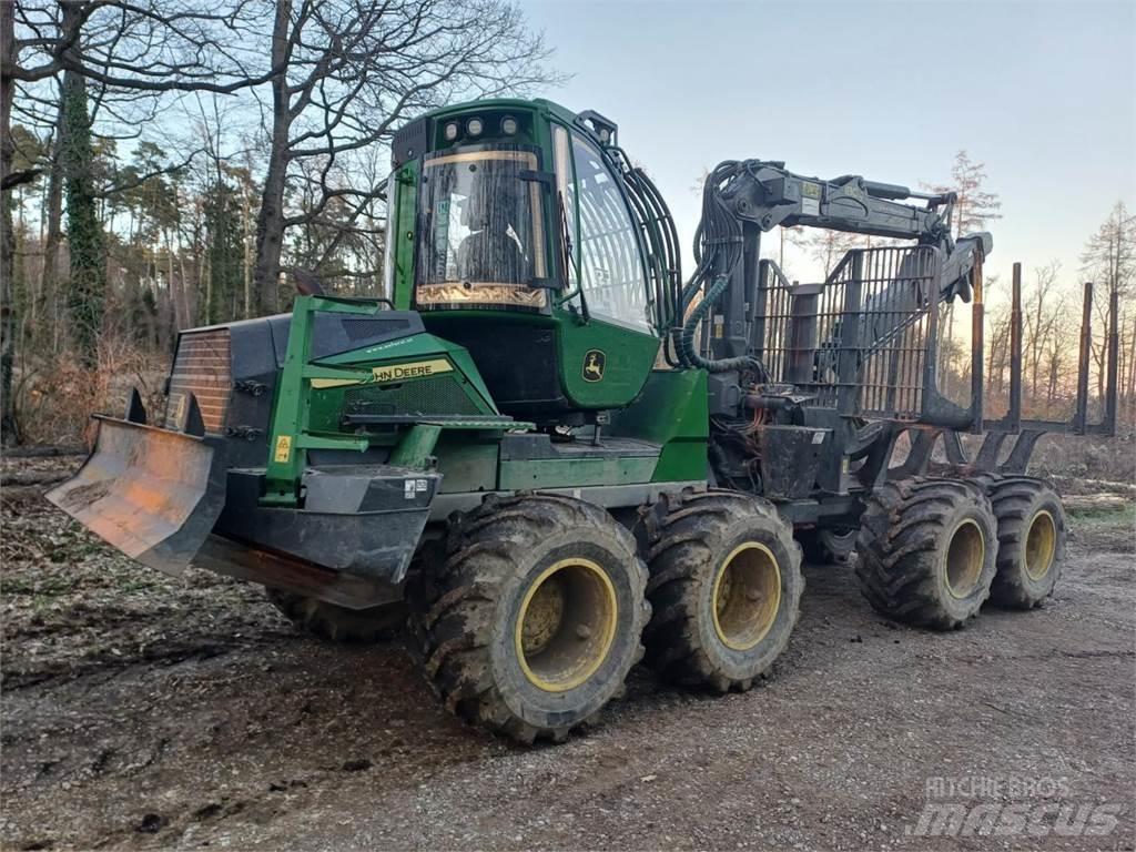 John Deere 1010 G Forwarders