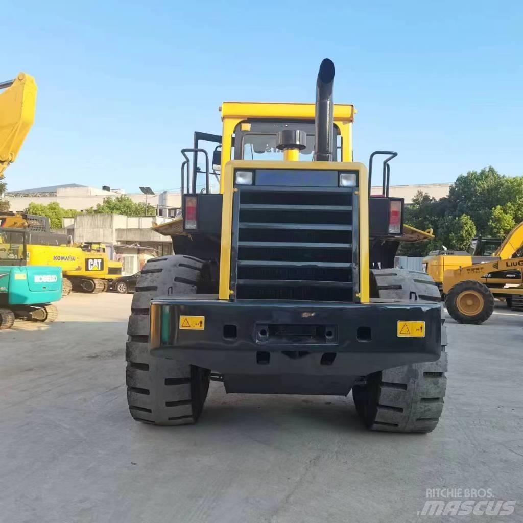 Komatsu WA 320-5 Wheel Loaders