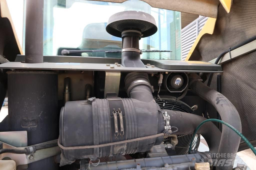 Liebherr L 506 Wheel Loaders