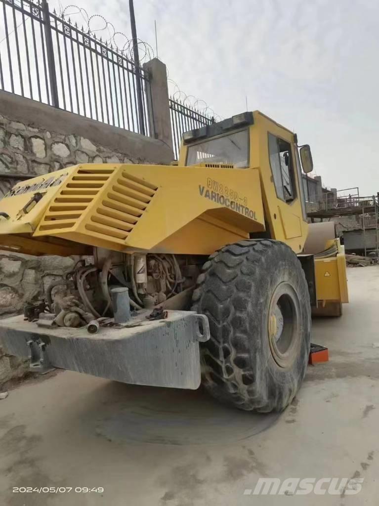 Bomag bw225d-3 Twin drum rollers