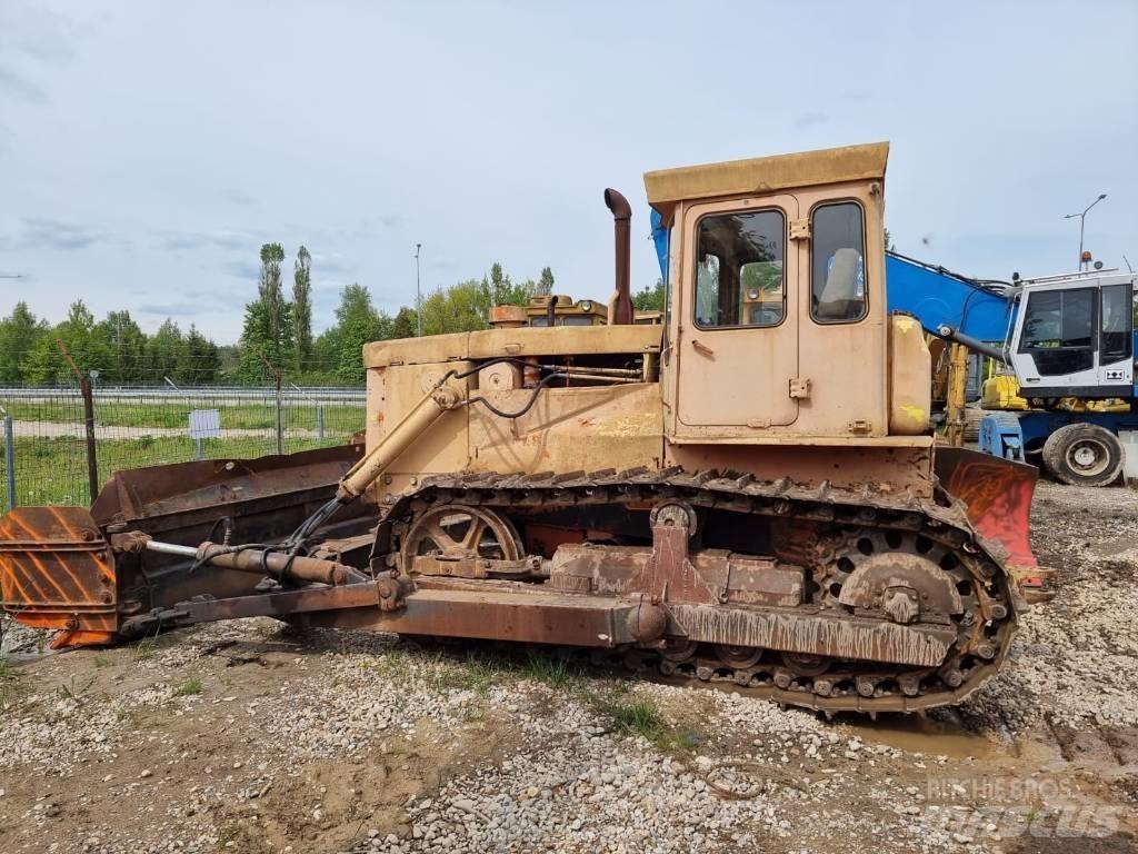 CAT T 130 Crawler dozers